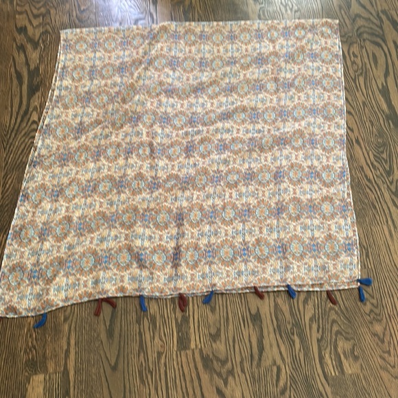 NWOT large tasseled scarf - Picture 3 of 6